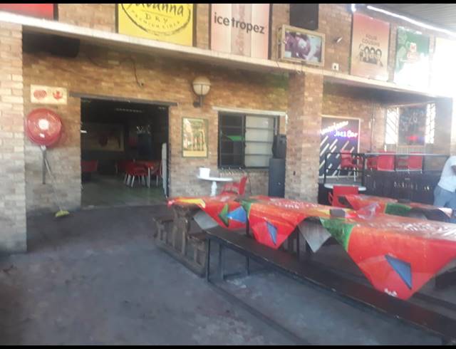 1,400M² BUSINESS FOR SALE IN RUSTENBURG CENTRAL